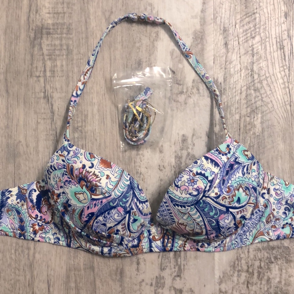 Victoria Secret Multi/Color swimsuit top!